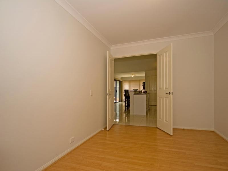 11 Macswiney Street, Collingwood Park QLD 4301