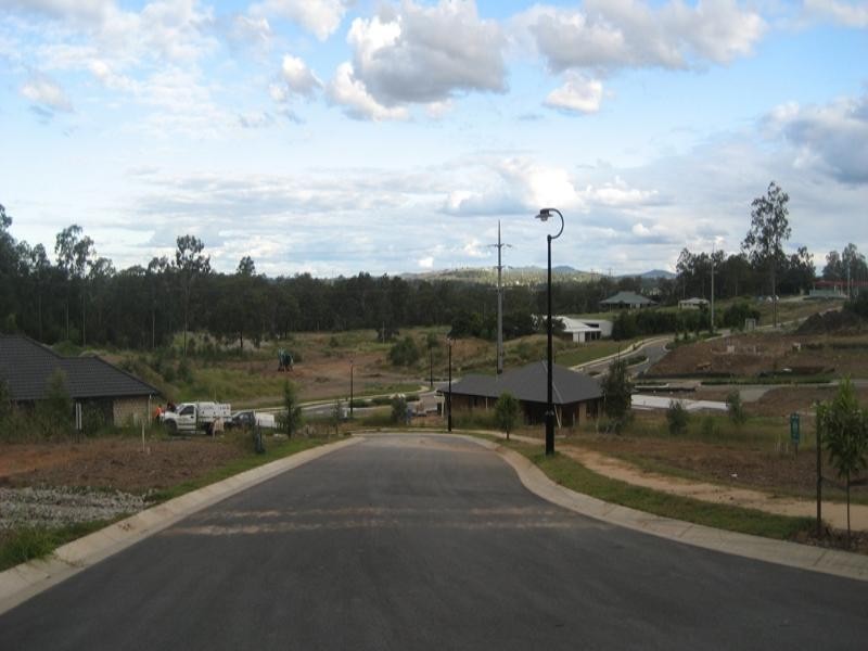6 Kate Court, Chuwar QLD 4306