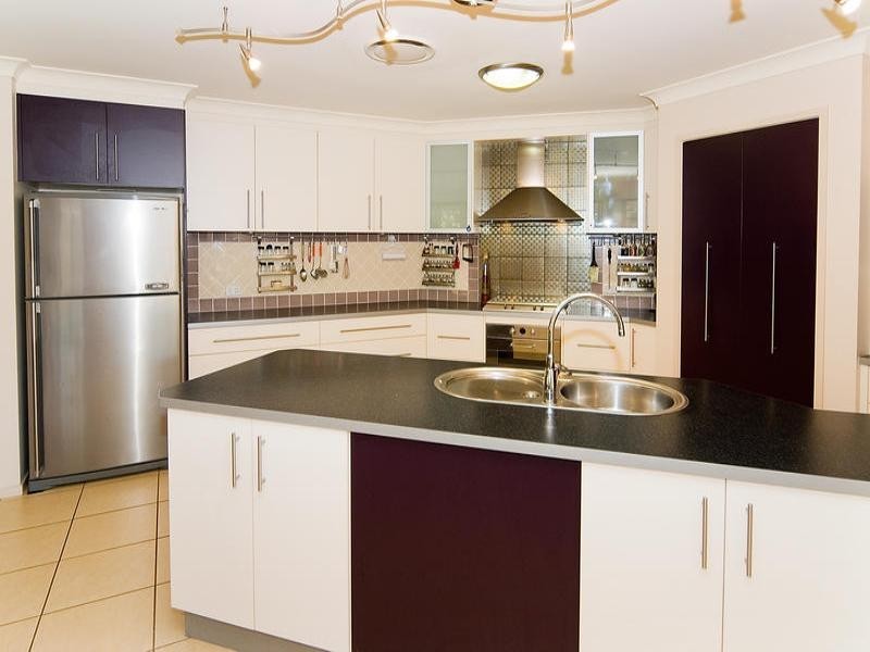 17 De Marce Court, Springfield Lakes QLD 4300