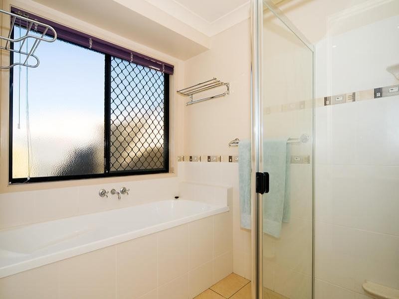 17 De Marce Court, Springfield Lakes QLD 4300