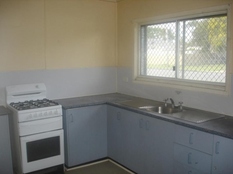 27 Stephen Street, Carole Park QLD 4300