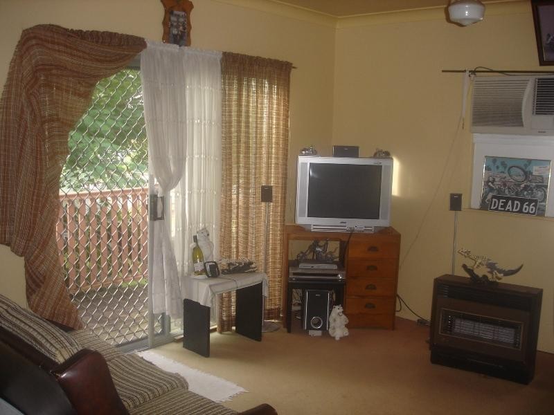 66 Smiths Road, Goodna QLD 4300