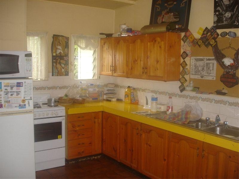 66 Smiths Road, Goodna QLD 4300