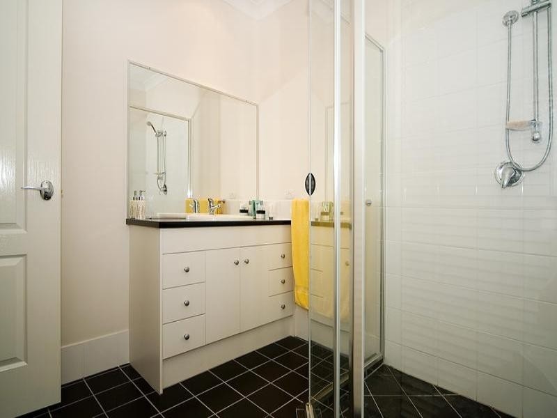 39 Sutherland Crescent, Goodna QLD 4300