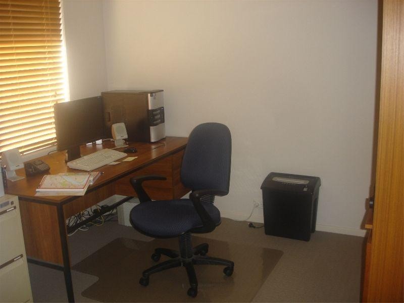 9 Ashbourne Avenue, Goodna QLD 4300