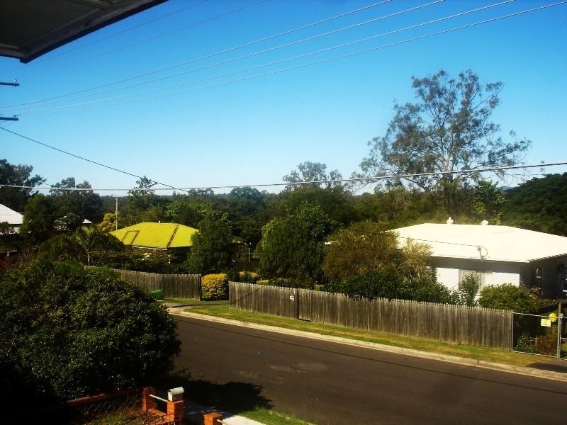 6 Nile Street, Riverview QLD 4303