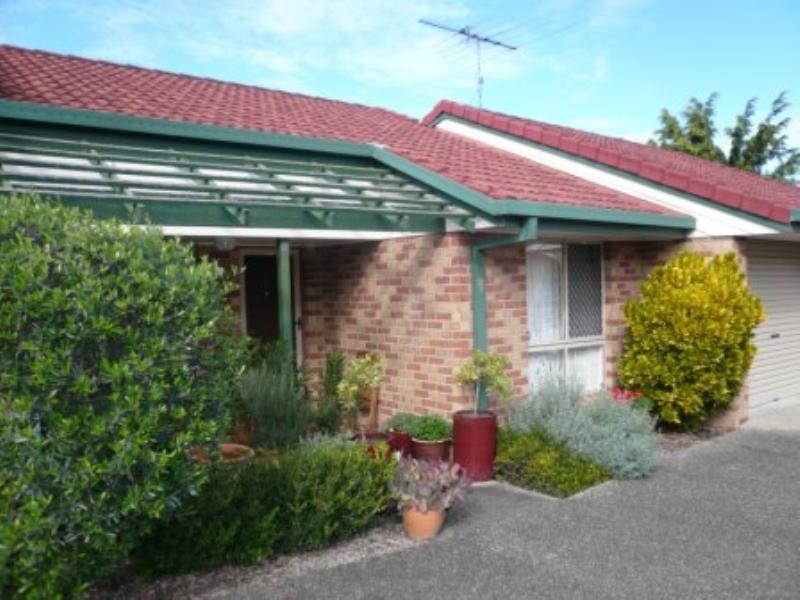 2/20 Henty Drive, Redbank Plains QLD 4301
