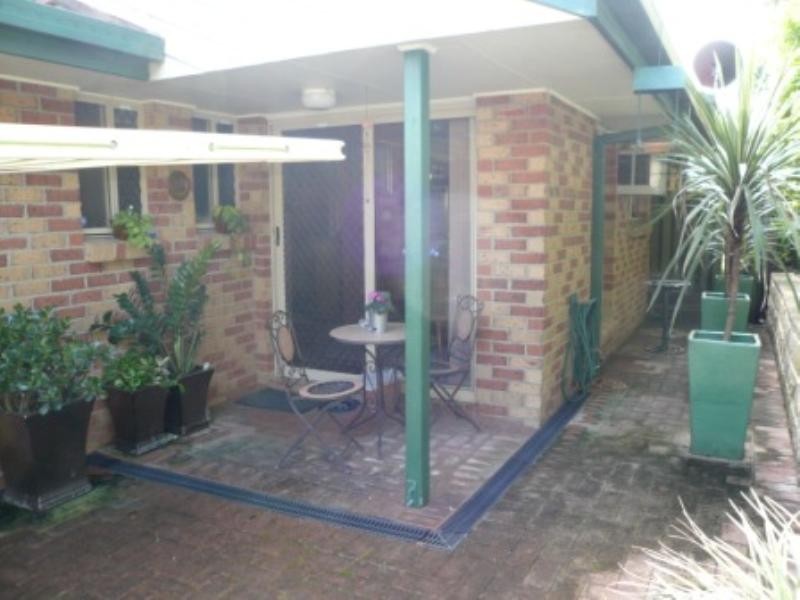 2/20 Henty Drive, Redbank Plains QLD 4301