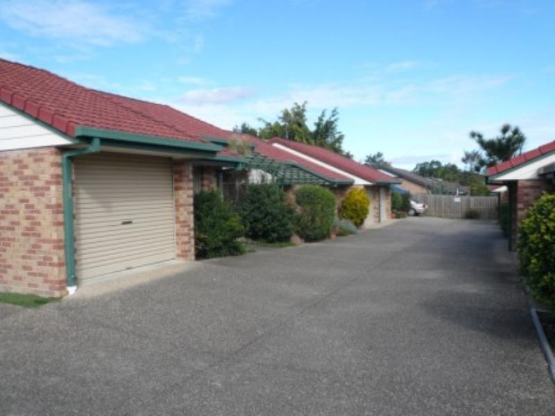 2/20 Henty Drive, Redbank Plains QLD 4301