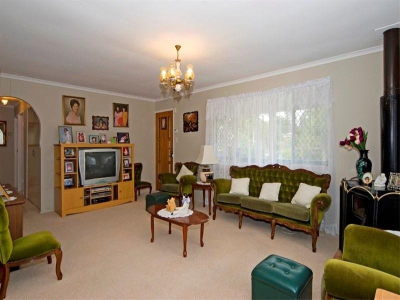 16 Leichhardt Drive, Redbank Plains QLD 4301