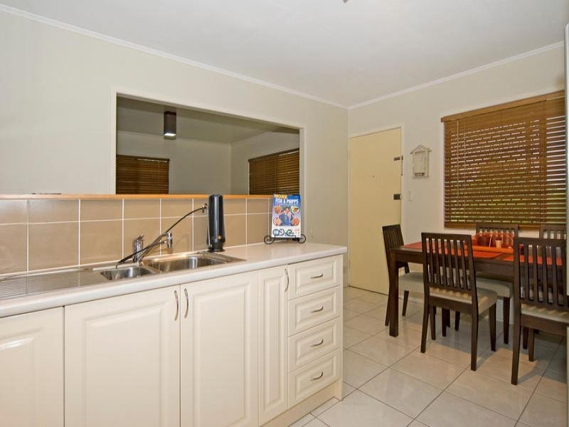 15 Duncan Street, Riverview QLD 4303