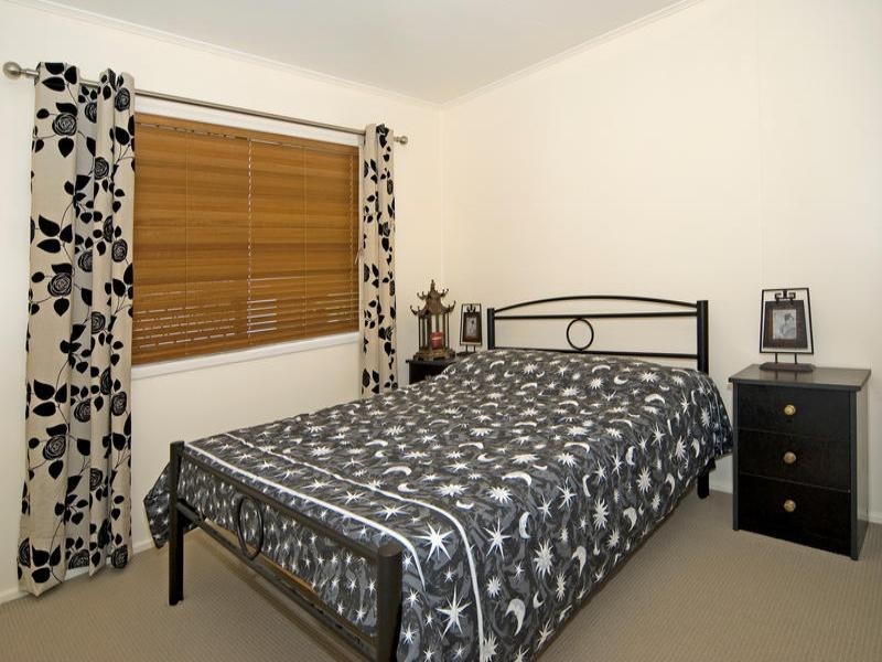 15 Duncan Street, Riverview QLD 4303