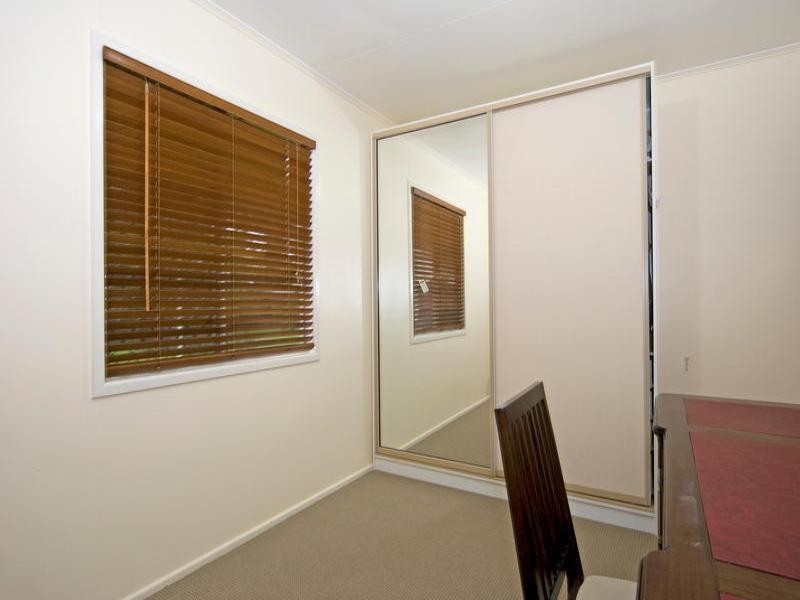 15 Duncan Street, Riverview QLD 4303