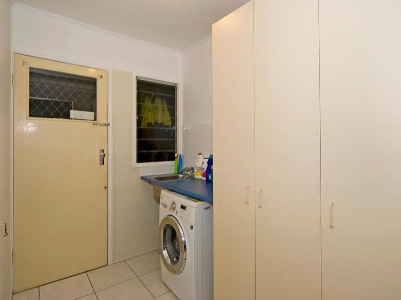 15 Duncan Street, Riverview QLD 4303