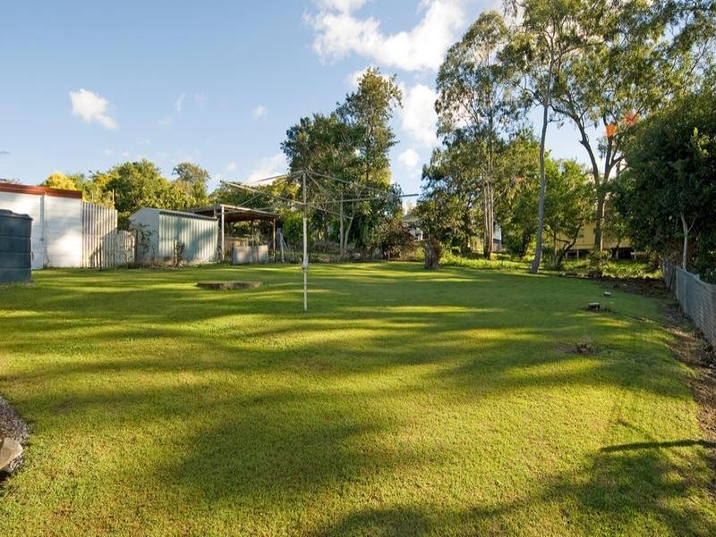 15 Duncan Street, Riverview QLD 4303