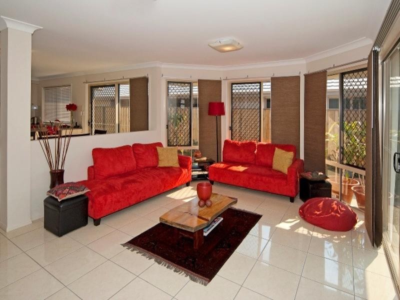 14 Harold Reinhardt Dr, Fernbrook Estate, Redbank Plains QLD 4301