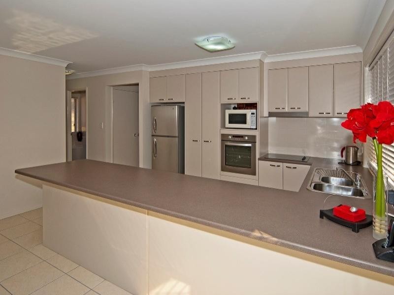 14 Harold Reinhardt Dr, Fernbrook Estate, Redbank Plains QLD 4301