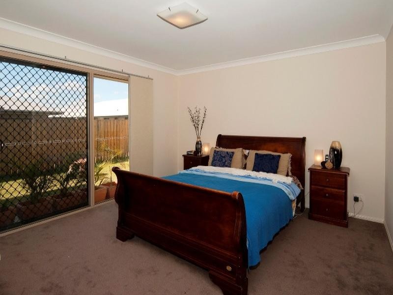 14 Harold Reinhardt Dr, Fernbrook Estate, Redbank Plains QLD 4301