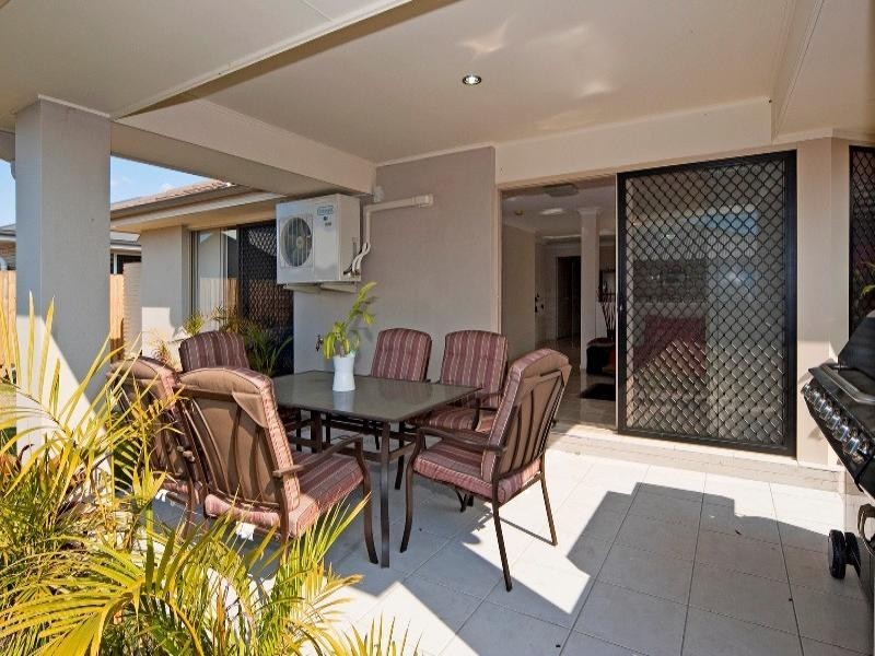 14 Harold Reinhardt Dr, Fernbrook Estate, Redbank Plains QLD 4301