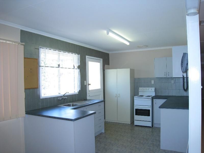 16 CHILD Street, Riverview QLD 4303