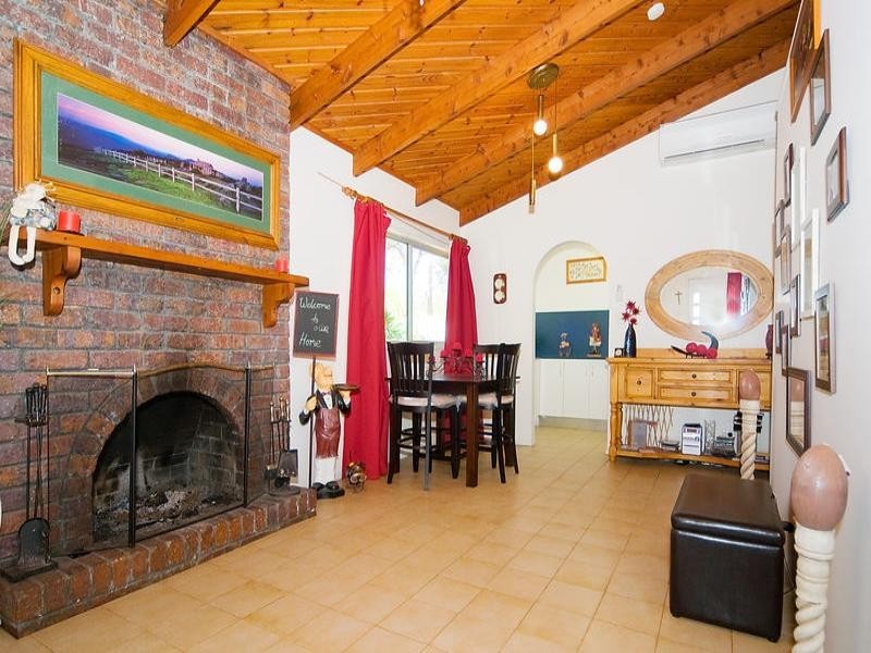 25 Devon Drive, Bellbird Park QLD 4300