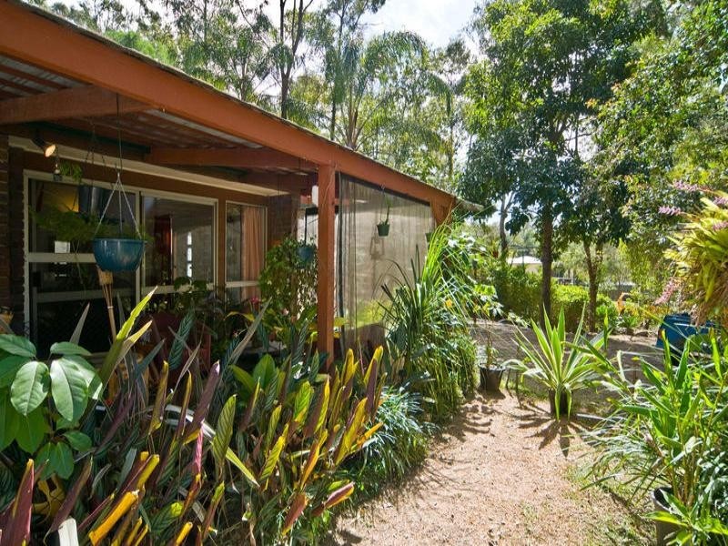 25 Devon Drive, Bellbird Park QLD 4300