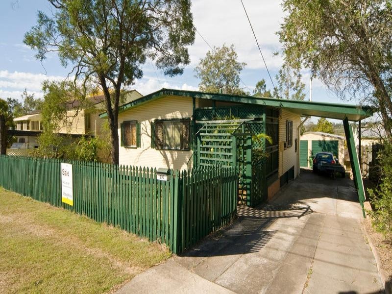 20 Caroline Street, Riverview QLD 4303