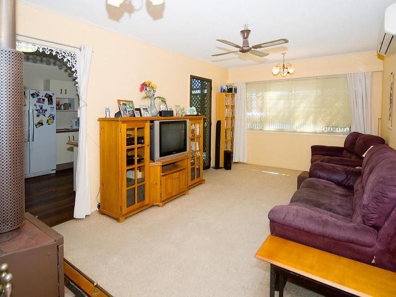 20 Caroline Street, Riverview QLD 4303