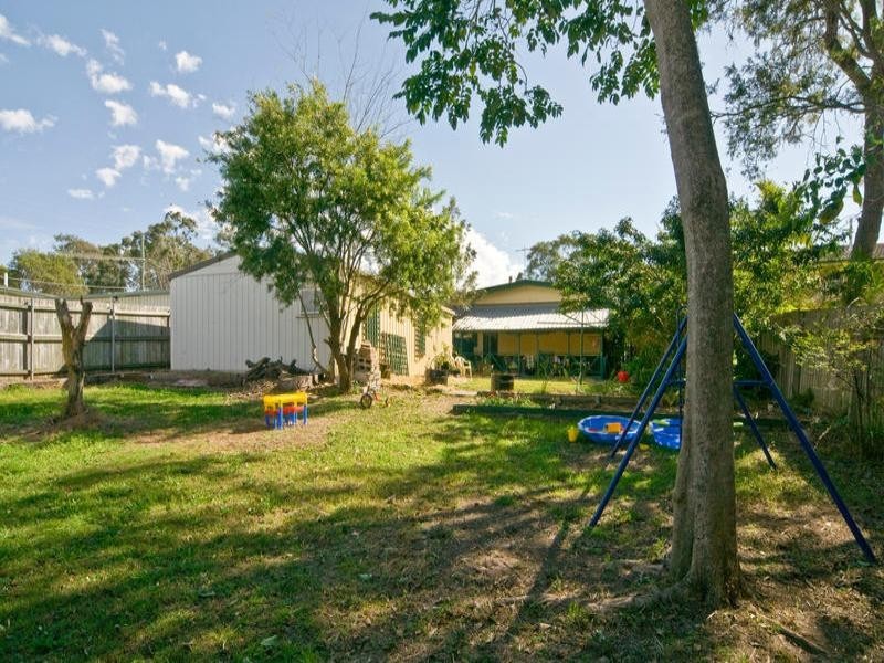 20 Caroline Street, Riverview QLD 4303