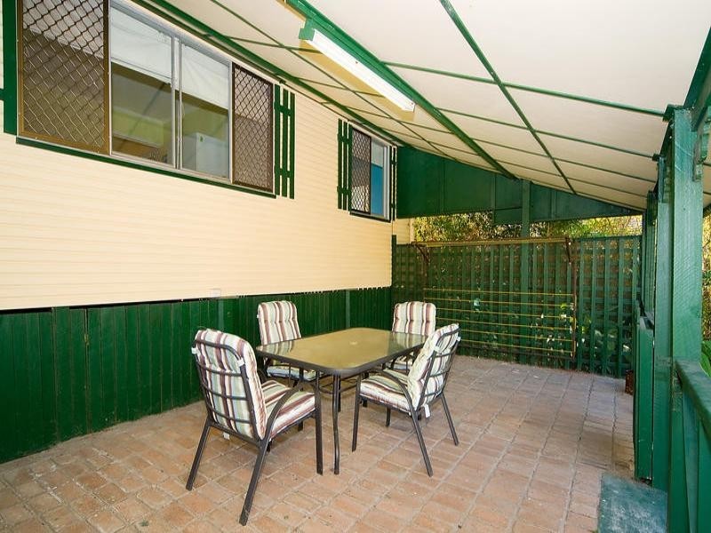 20 Caroline Street, Riverview QLD 4303