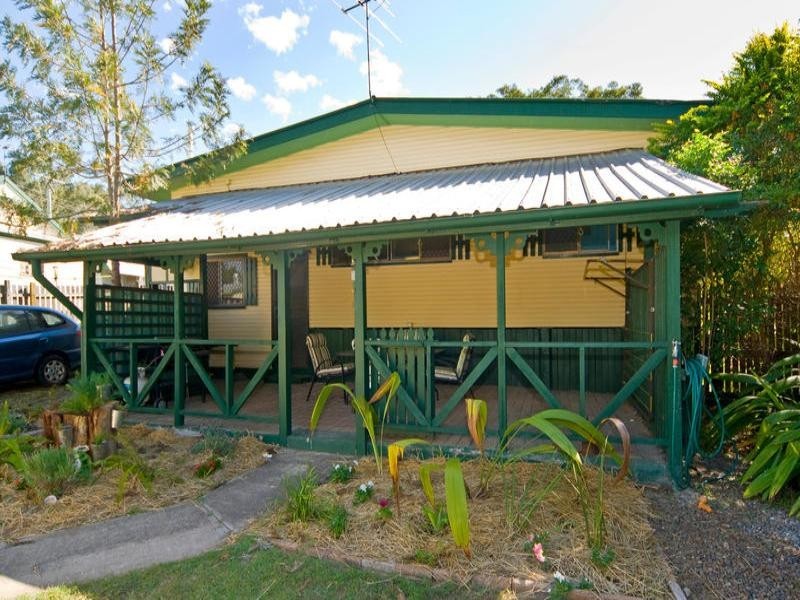 20 Caroline Street, Riverview QLD 4303