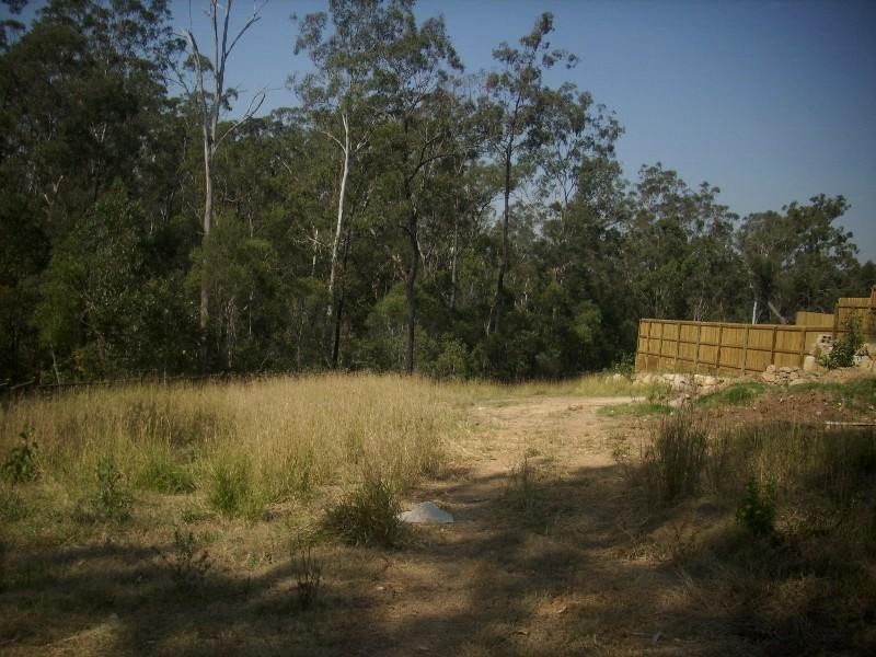 10 Berkerley, Bellbird Park QLD 4300