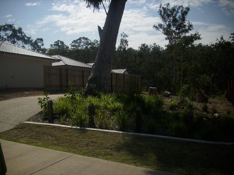 10 Berkerley, Bellbird Park QLD 4300
