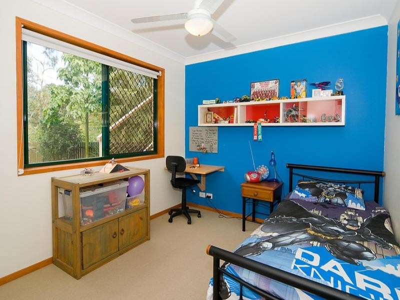 8 Mikkelsen Court, Camira QLD 4300