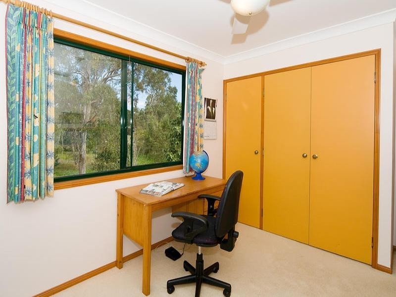 8 Mikkelsen Court, Camira QLD 4300