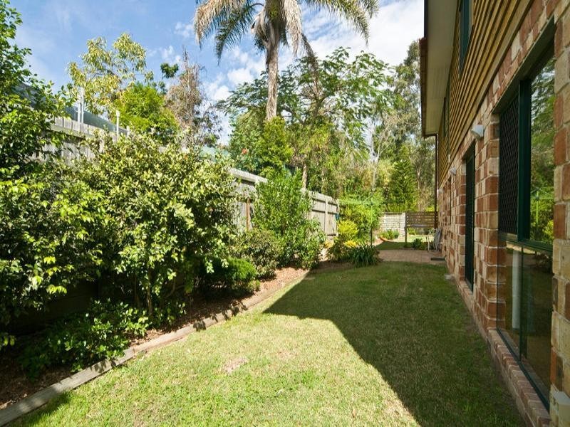 8 Mikkelsen Court, Camira QLD 4300