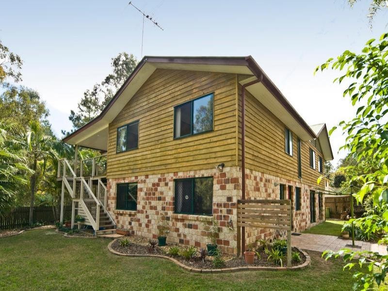 8 Mikkelsen Court, Camira QLD 4300