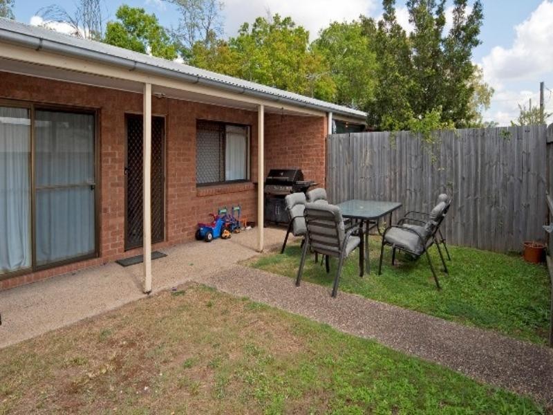 1/296 Redbank Plains Road, Bellbird Park QLD 4300