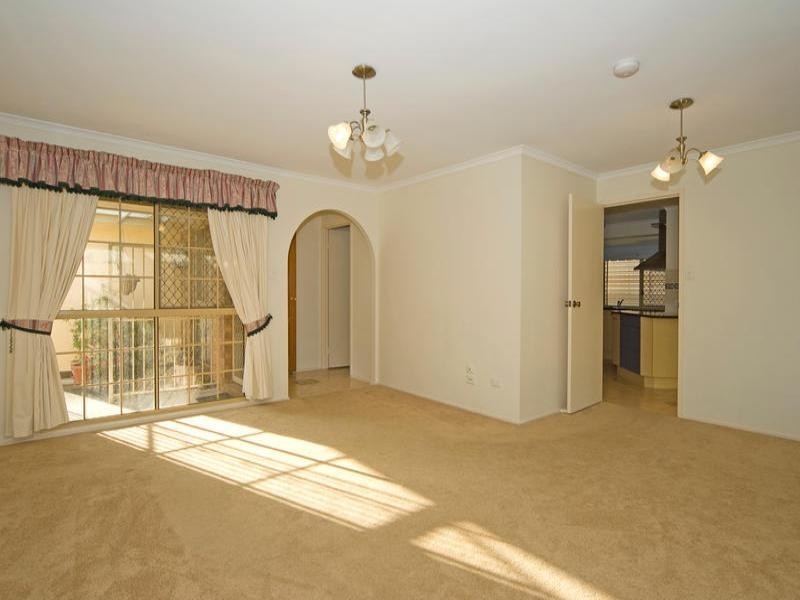 6 Allamanda Drive, Camira QLD 4300