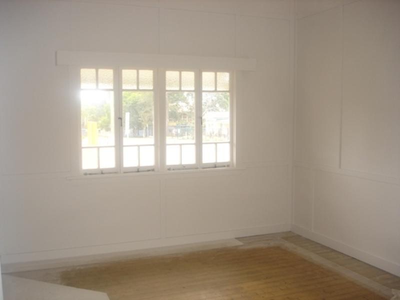 16 Albert Street, Goodna QLD 4300