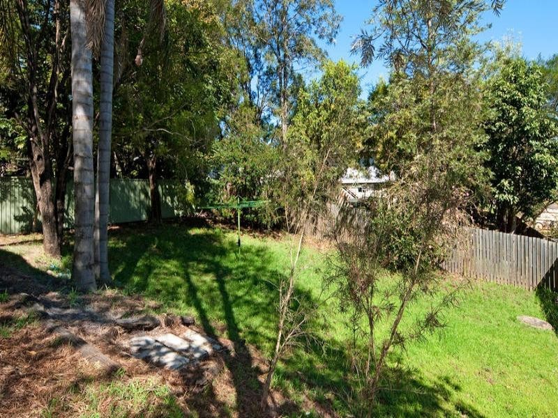 132 Smiths Road, Goodna QLD 4300