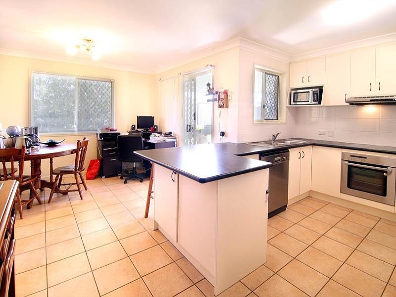 6/266 Henty Drive, Redbank Plains QLD 4301