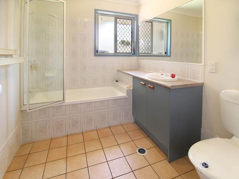 6/266 Henty Drive, Redbank Plains QLD 4301