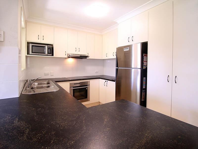 6/266 Henty Drive, Redbank Plains QLD 4301