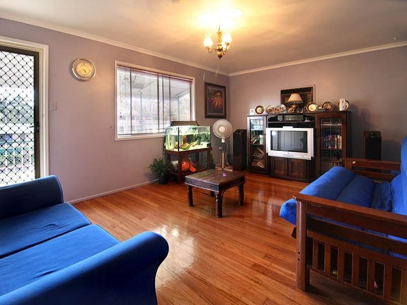 33 Melinda Street, Camira QLD 4300