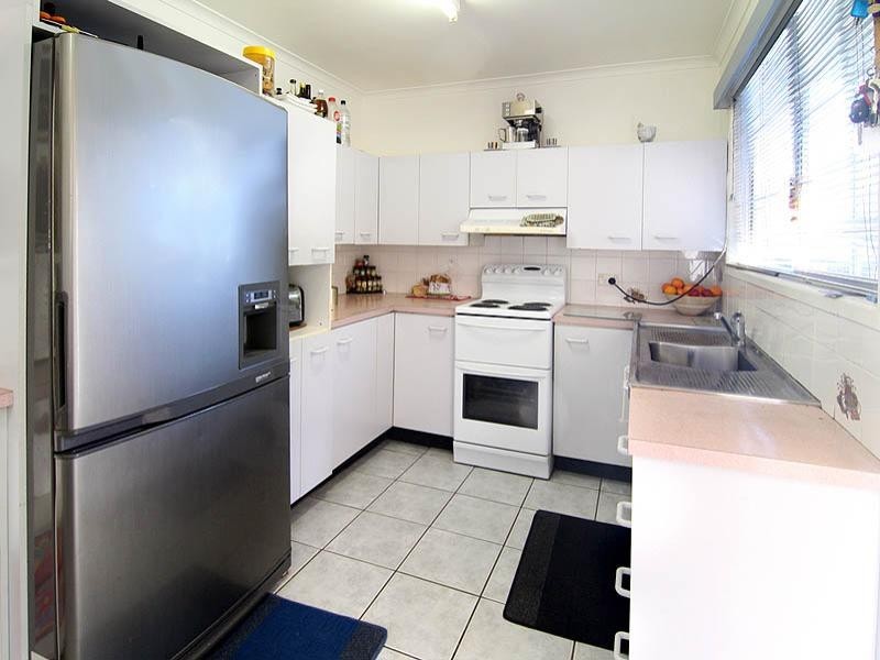 33 Melinda Street, Camira QLD 4300