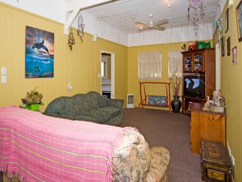 26 ENDEAVOUR, Riverview QLD 4303