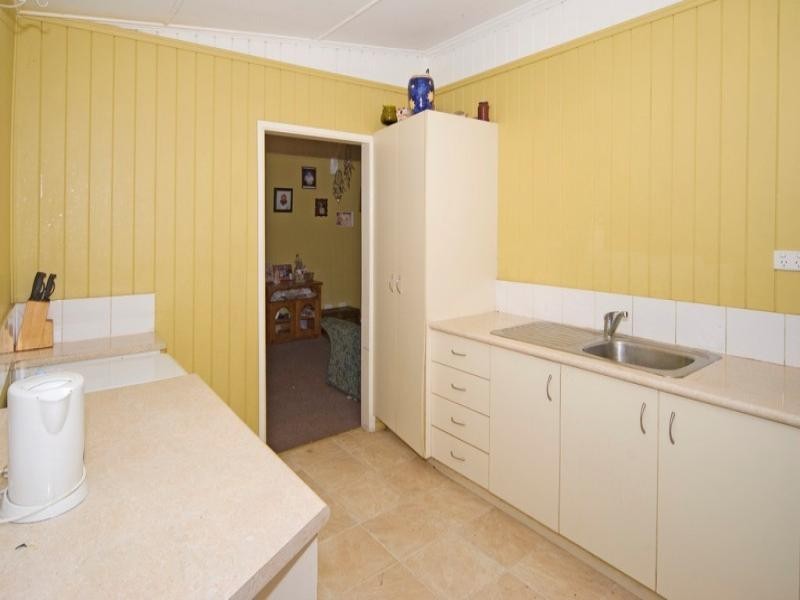 26 ENDEAVOUR, Riverview QLD 4303