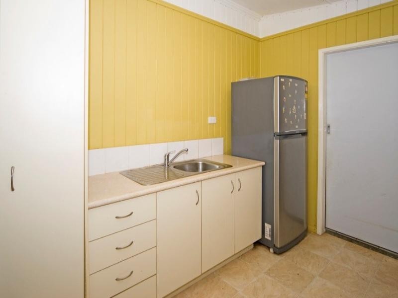 26 ENDEAVOUR, Riverview QLD 4303