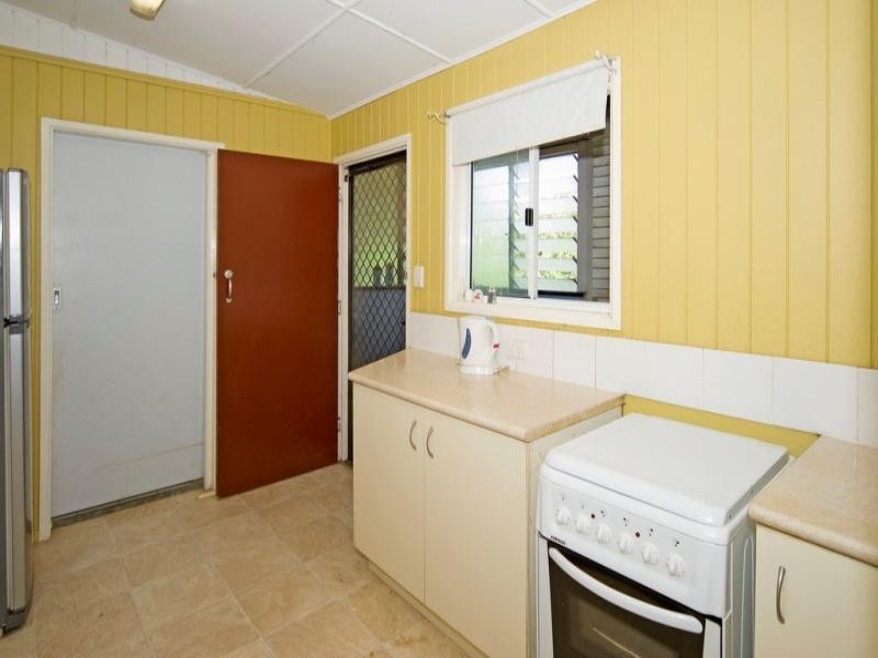 26 ENDEAVOUR, Riverview QLD 4303